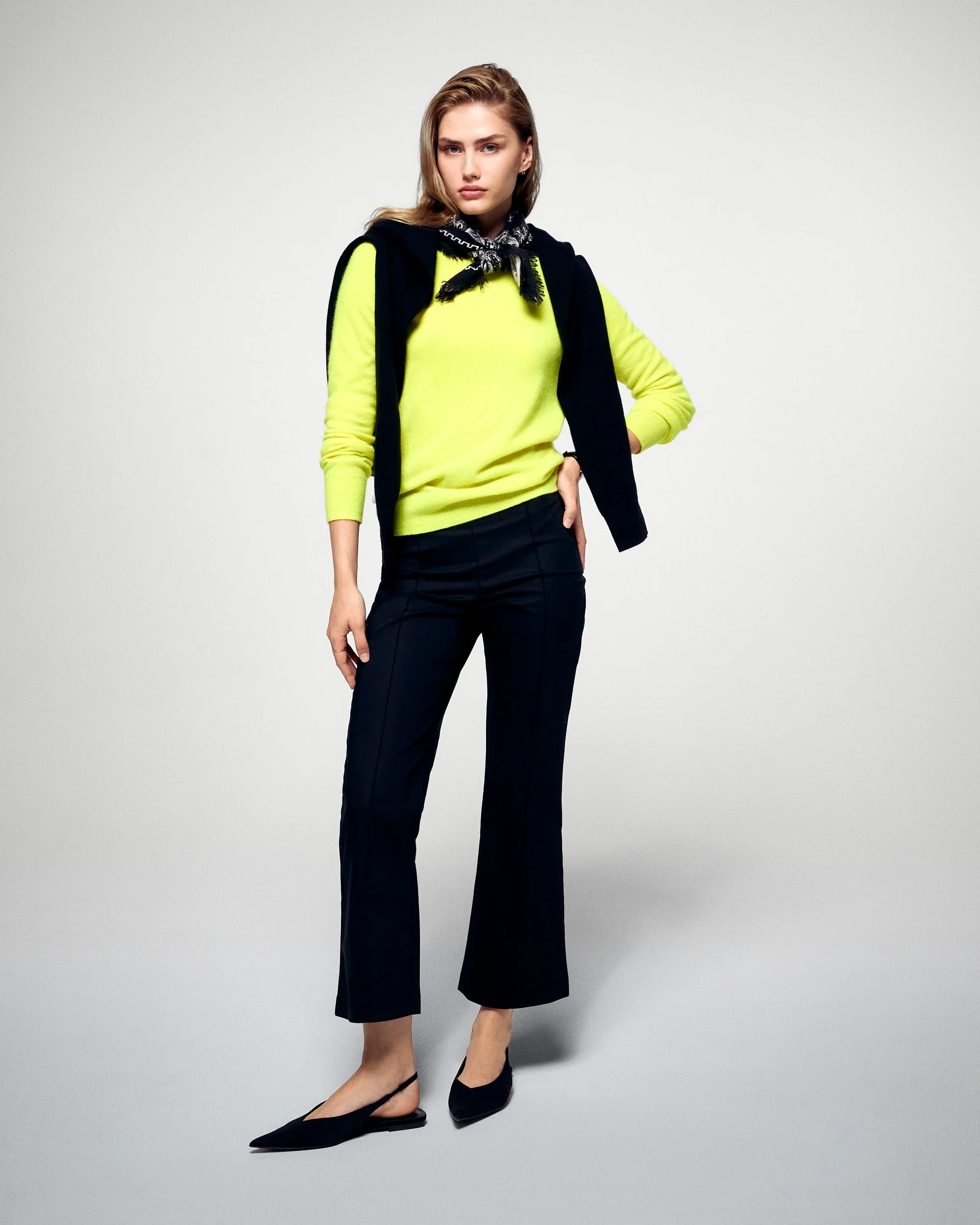 Pull Col Rond (H25 / FEMME / Jaune Fluo) - Image 3