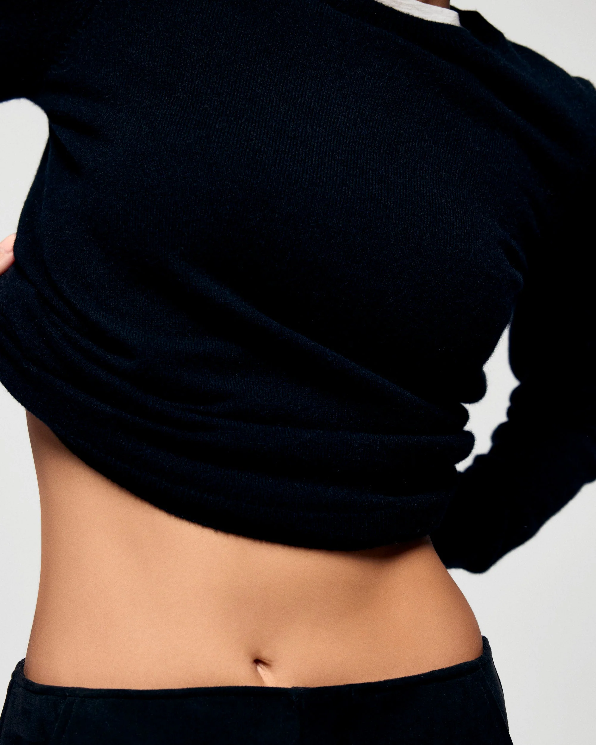 Pull Col Rond (H25 / FEMME / Noir) - Image 2