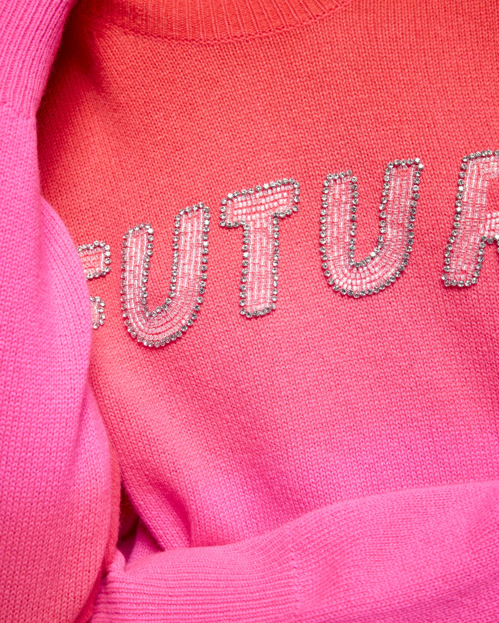Pull Col Rond Dip Dye à Broderies en Perles "FUTURE" (S26/ FEMME/ Fire Orange) - Image 5