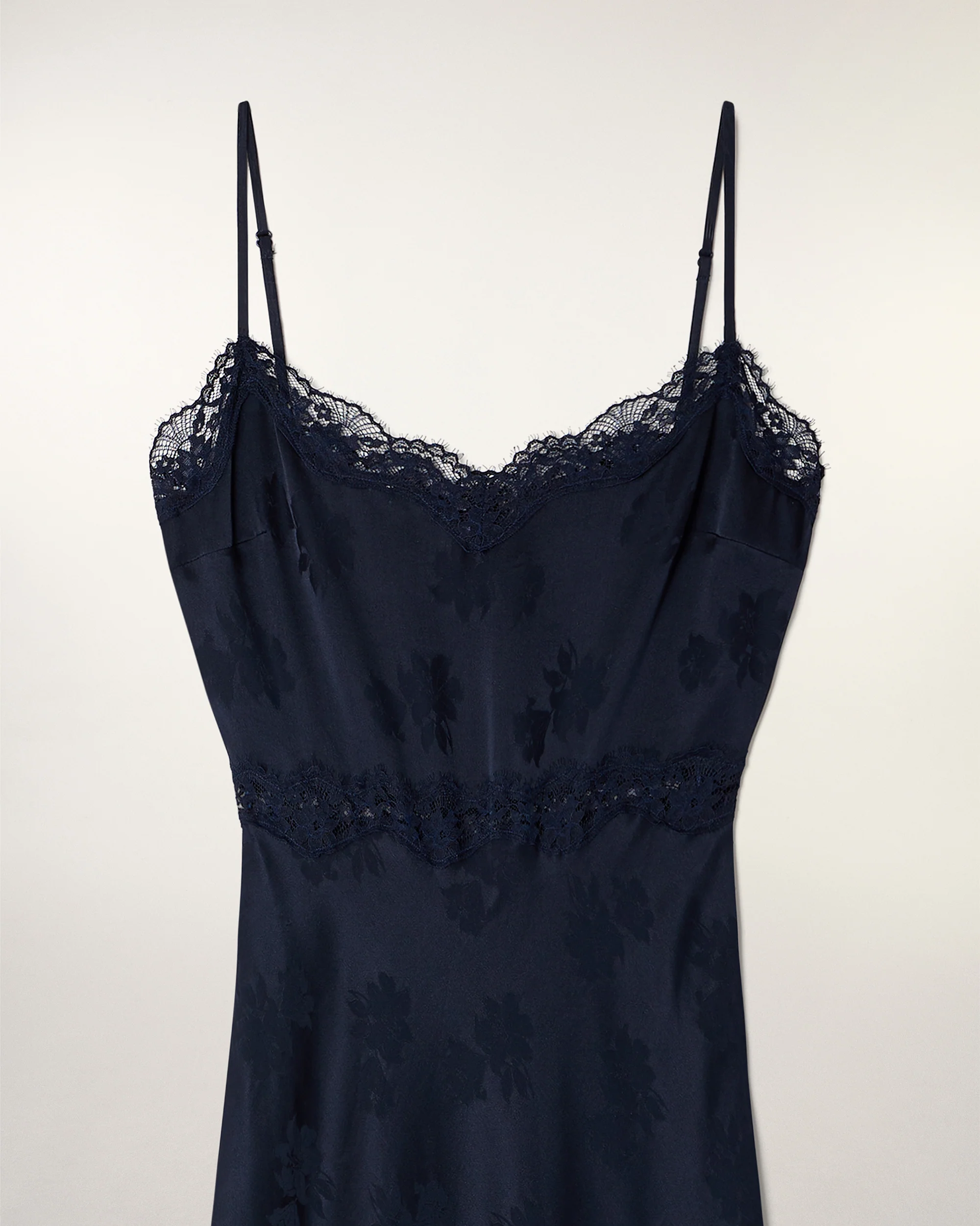Robe Longue Bretelles à Dentelles (S26/ FEMME/ Navy jacquard) - Image 6